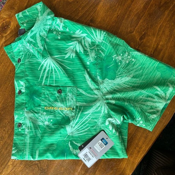 NWT Oregon button up Hawaiian Shirt - Picture 2 of 6